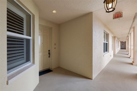 Copropriété à vendre à Sarasota, Floride: 2 chambres, 159.79 m2 № 2141896 - photo 17