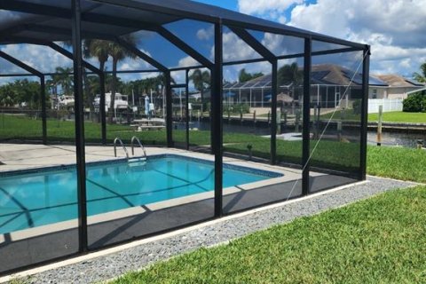 Casa en venta en Cape Coral, Florida, 3 dormitorios, 132.39 m2 № 1686488 - foto 13