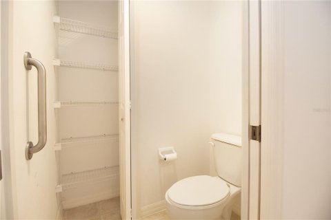 Condo in Largo, Florida, 3 bedrooms  № 2111801 - photo 19
