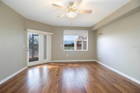 Condo in Largo, Florida, 3 bedrooms  № 2111801 - photo 13