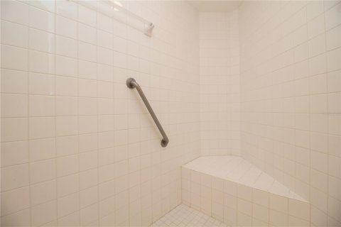 Condo in Largo, Florida, 3 bedrooms  № 2111801 - photo 18
