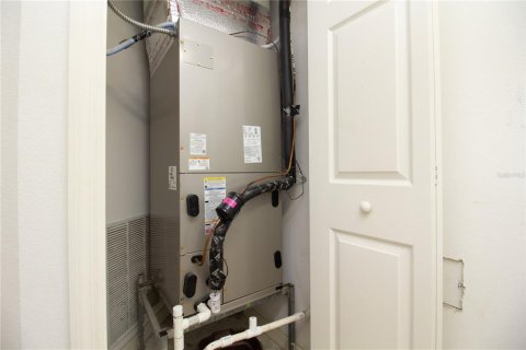 Condo in Largo, Florida, 3 bedrooms  № 2111801 - photo 30