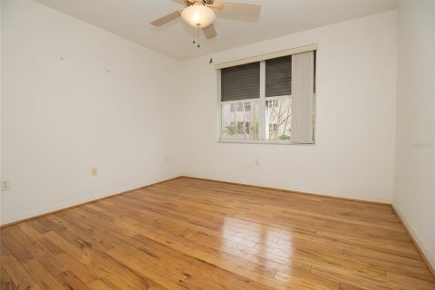 Condo in Largo, Florida, 3 bedrooms  № 2111801 - photo 26