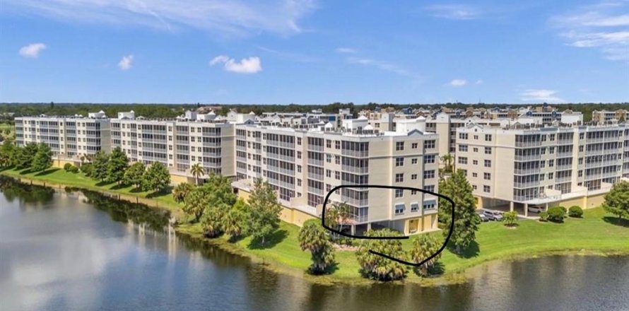 Condo in Largo, Florida, 3 bedrooms  № 2111801