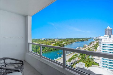 Copropriété à vendre à Miami Beach, Floride: 48.87 m2 № 2154761 - photo 2