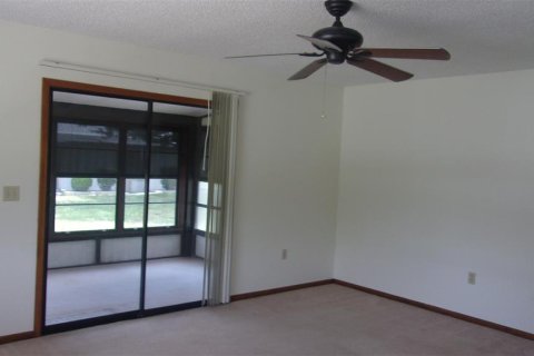 House in Ocala, Florida 2 bedrooms, 84.73 sq.m. № 1758214 - photo 2