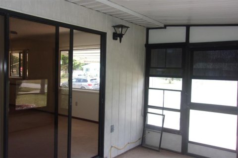 House in Ocala, Florida 2 bedrooms, 84.73 sq.m. № 1758214 - photo 17