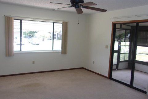 House in Ocala, Florida 2 bedrooms, 84.73 sq.m. № 1758214 - photo 3
