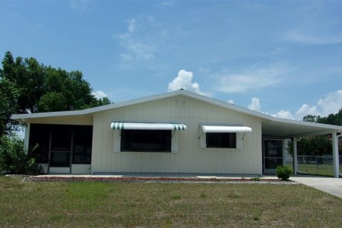 House in Ocala, Florida 2 bedrooms, 84.73 sq.m. № 1758214 - photo 1