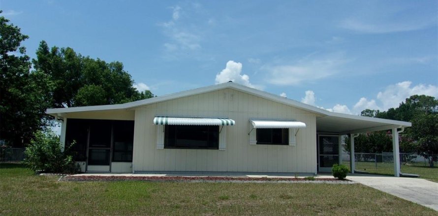 House in Ocala, Florida 2 bedrooms, 84.73 sq.m. № 1758214