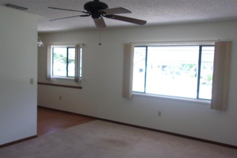 House in Ocala, Florida 2 bedrooms, 84.73 sq.m. № 1758214 - photo 4