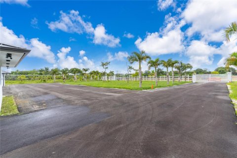 Casa en venta en Homestead, Florida, 4 dormitorios, 248.98 m2 № 1956486 - foto 7