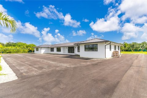 Casa en venta en Homestead, Florida, 4 dormitorios, 248.98 m2 № 1956486 - foto 2