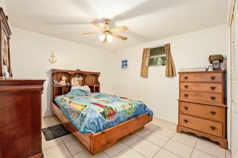 Casa en venta en Spring Hill, Florida, 5 dormitorios, 255.3 m2 № 1912717 - foto 18
