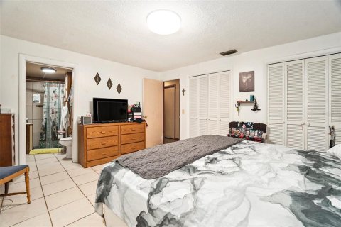 Casa en venta en Spring Hill, Florida, 5 dormitorios, 255.3 m2 № 1912717 - foto 12