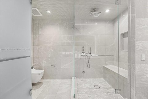 Copropriété à vendre à Sunny Isles Beach, Floride: 4 chambres, 336.77 m2 № 1947162 - photo 25