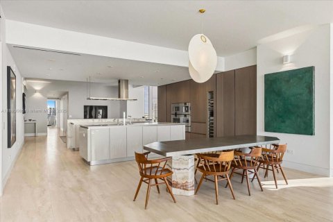 Copropriété à vendre à Sunny Isles Beach, Floride: 4 chambres, 336.77 m2 № 1947162 - photo 13