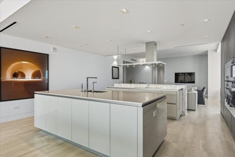 Copropriété à vendre à Sunny Isles Beach, Floride: 4 chambres, 336.77 m2 № 1947162 - photo 12