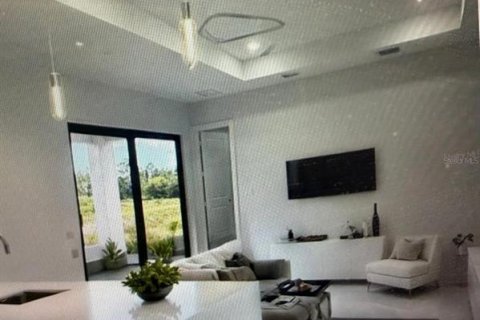 House in Lehigh Acres, Florida 3 bedrooms, 145.67 sq.m. № 2103428 - photo 2