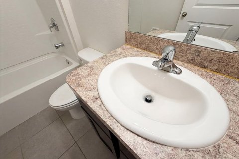 Купить виллу или дом в Ривервью, Флорида 3 комнаты, 155.7м2, № 2107233 - фото 20