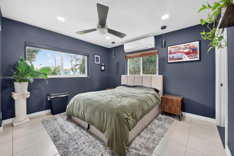 House in Hollywood, Florida 3 bedrooms, 96.9 sq.m. № 1972150 - photo 13