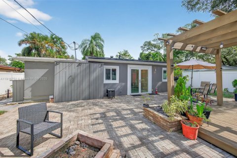 House in Hollywood, Florida 3 bedrooms, 96.9 sq.m. № 1972150 - photo 18