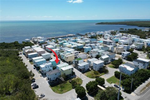 Land in Key Largo, Florida № 1868109 - photo 1