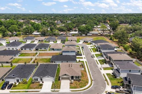 House in Lakeland, Florida 4 bedrooms, 184.23 sq.m. № 1680676 - photo 3