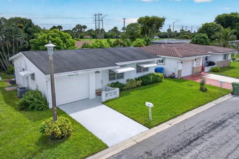 Villa ou maison à Margate, Floride 2 chambres, 98.57 m2 № 2387276