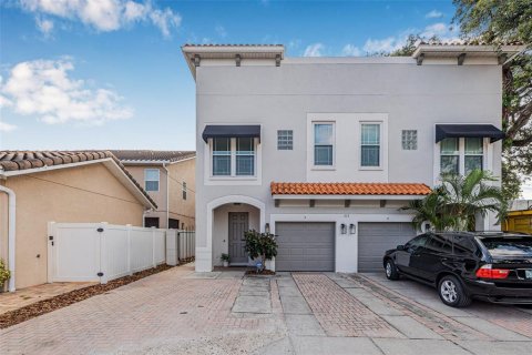 Adosado en venta en Tampa, Florida, 2 dormitorios, 134.71 m2 № 1746334 - foto 30