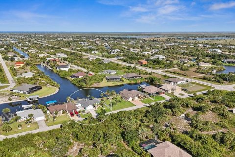 Villa ou maison à louer à Port Charlotte, Floride: 2 chambres, 125.23 m2 № 1746687 - photo 2