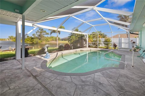 Villa ou maison à louer à Port Charlotte, Floride: 2 chambres, 125.23 m2 № 1746687 - photo 10