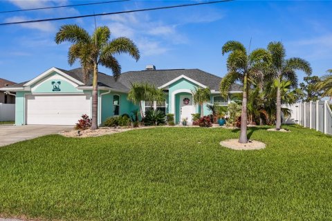 Villa ou maison à louer à Port Charlotte, Floride: 2 chambres, 125.23 m2 № 1746687 - photo 1