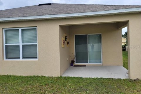 Villa ou maison à louer à Davenport, Floride: 4 chambres, 171.96 m2 № 2092599 - photo 2