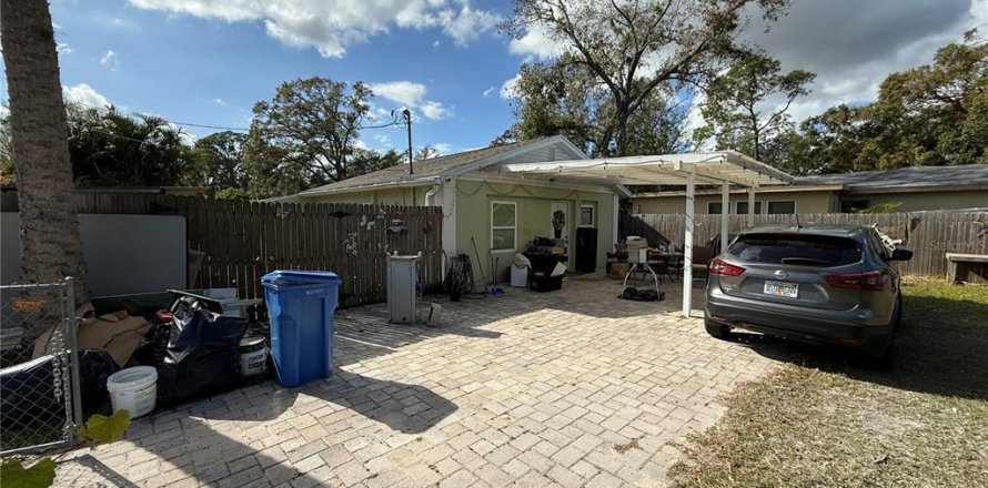 House in Tampa, Florida 2 bedrooms, 89.28 sq.m. № 1796230