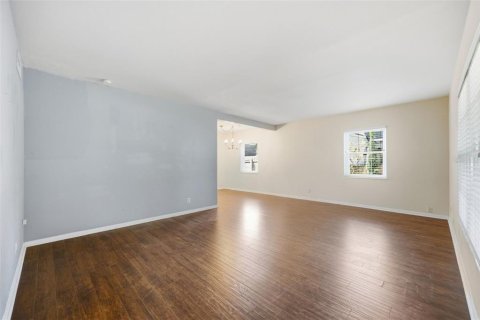 Villa ou maison à louer à Temple Terrace, Floride: 3 chambres, 137.87 m2 № 2431091 - photo 12