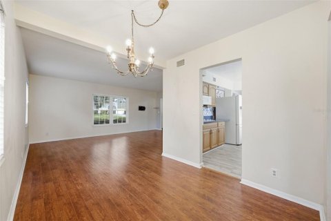 Villa ou maison à louer à Temple Terrace, Floride: 3 chambres, 137.87 m2 № 2431091 - photo 10