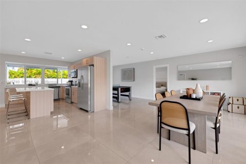 Casa en venta en Hollywood, Florida, 4 dormitorios, 196.58 m2 № 2063009 - foto 8