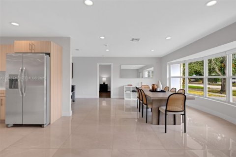 Casa en venta en Hollywood, Florida, 4 dormitorios, 196.58 m2 № 2063009 - foto 7