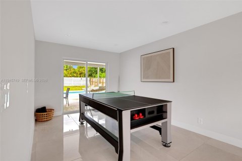 Casa en venta en Hollywood, Florida, 4 dormitorios, 196.58 m2 № 2063009 - foto 14