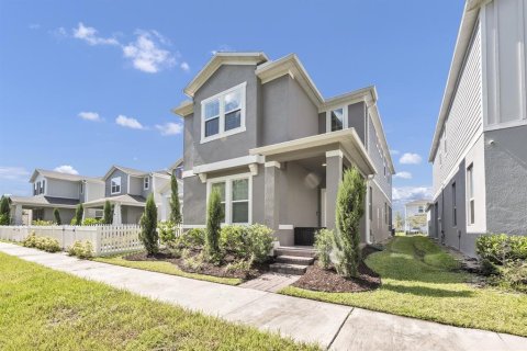 House in DeBary, Florida 4 bedrooms, 258.36 sq.m. № 1793068 - photo 1
