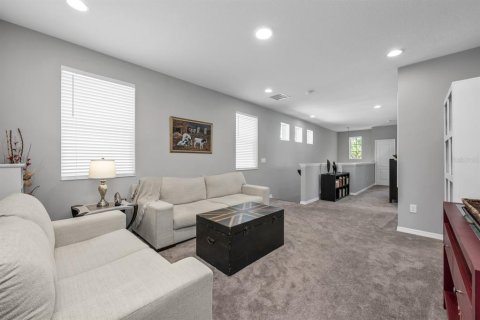 House in DeBary, Florida 4 bedrooms, 258.36 sq.m. № 1793068 - photo 7