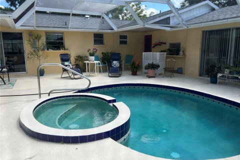 Villa ou maison à louer à Sarasota, Floride: 1 chambre, 37.16 m2 № 1828479 - photo 2