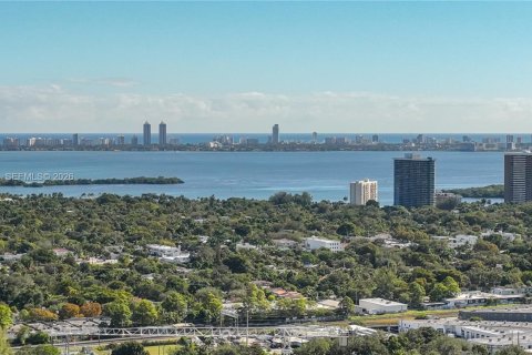 Terrain à vendre à Miami, Floride № 2004684 - photo 13