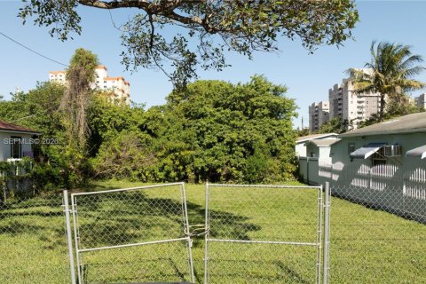 Terrain à vendre à Miami, Floride № 2004684 - photo 14