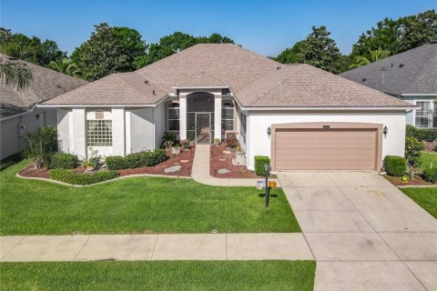 House in Leesburg, Florida 3 bedrooms, 248.51 sq.m. № 1630310 - photo 3