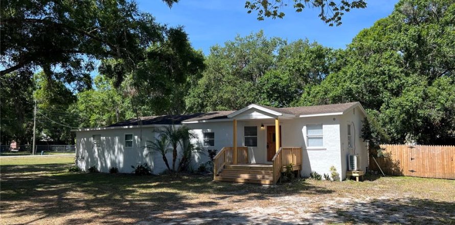 Villa ou maison à Auburndale, Floride 3 chambres, 132.48 m2 № 1915583