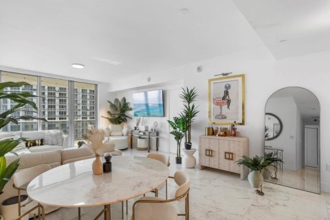 Купить кондоминиум в Майами, Флорида 3 спальни, 147.9м2, № 1972103 - фото 11