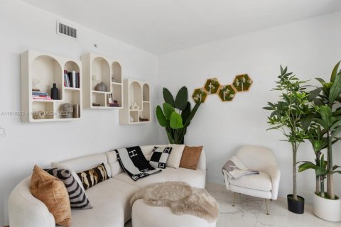 Купить кондоминиум в Майами, Флорида 3 спальни, 147.9м2, № 1972103 - фото 30