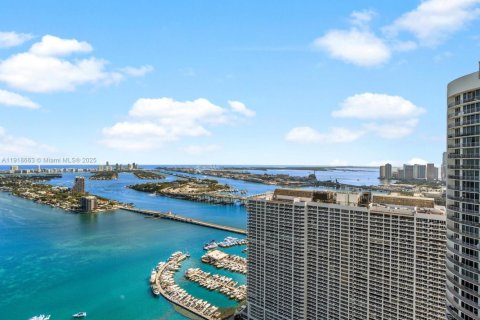 Купить кондоминиум в Майами, Флорида 3 спальни, 147.9м2, № 1972103 - фото 2